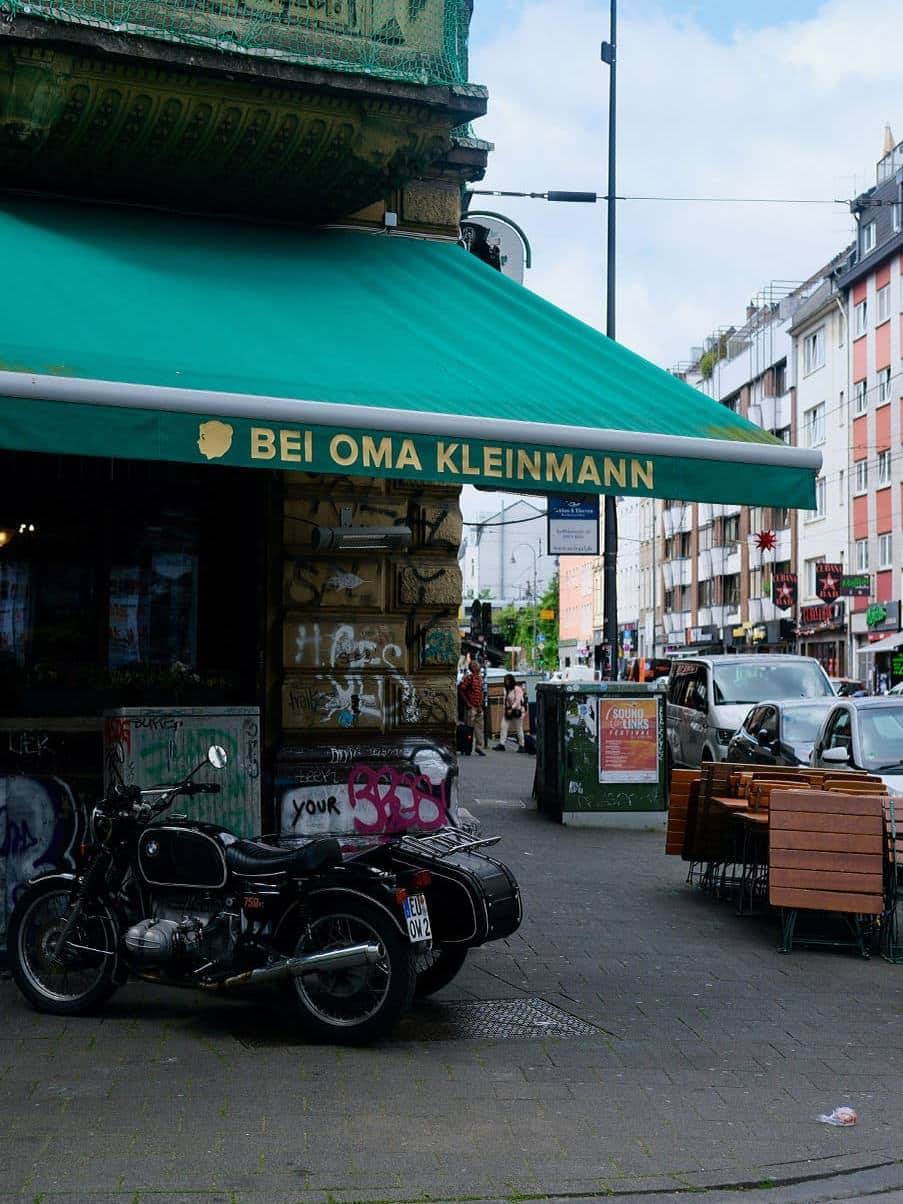 Außenansicht des Restaurants Oma Kleinmann