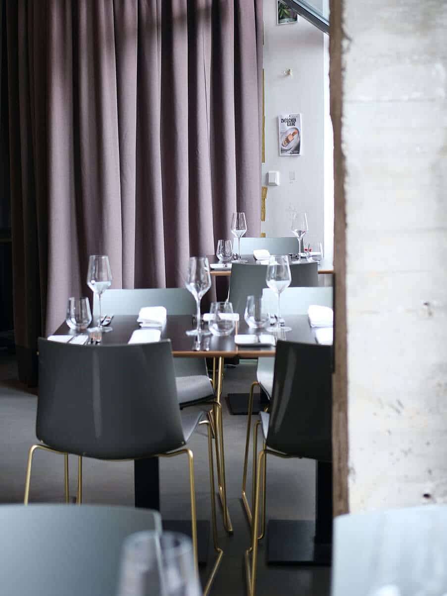 Tischinterior im Restaurant Maibeck