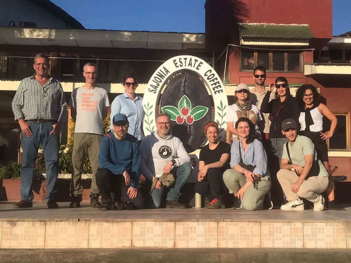 Gruppenfoto der Funky Fermentation Tour 2024, die Menschen lächeln in die Kamera